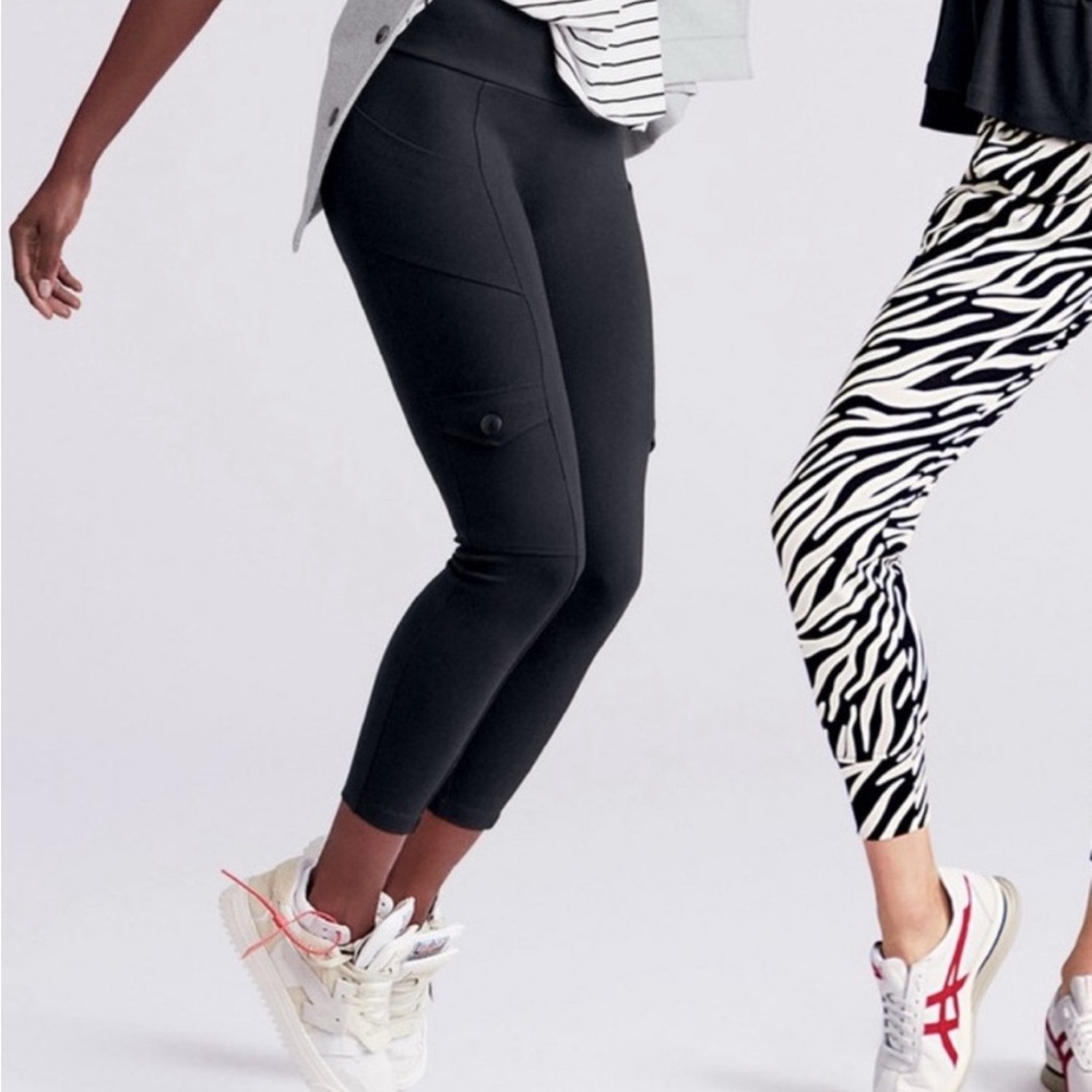 CAbi Black Cargo 7/8 Length Leggings 2021 Size XS